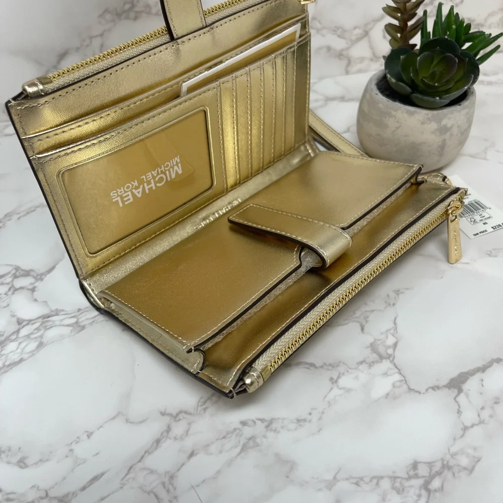 Michael Kors Wallet - Picture 7 of 7